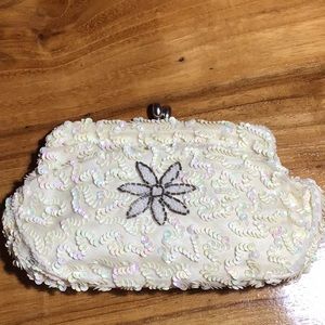 ❌ SOLD ❌ Stunning Vintage sequin evening clutch
